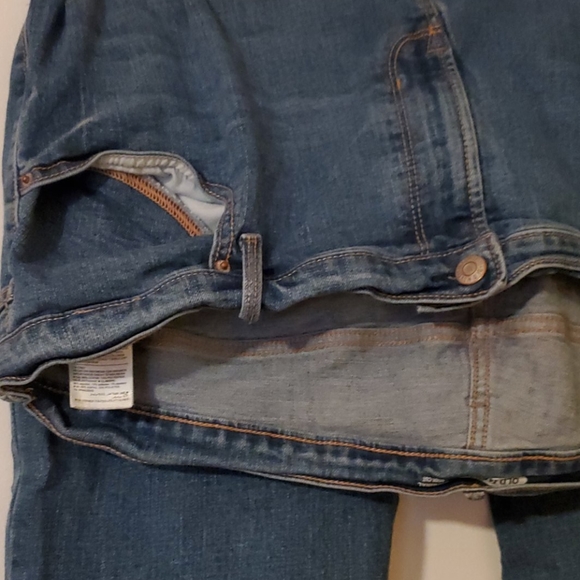 Old navy jeans - Picture 3 of 3